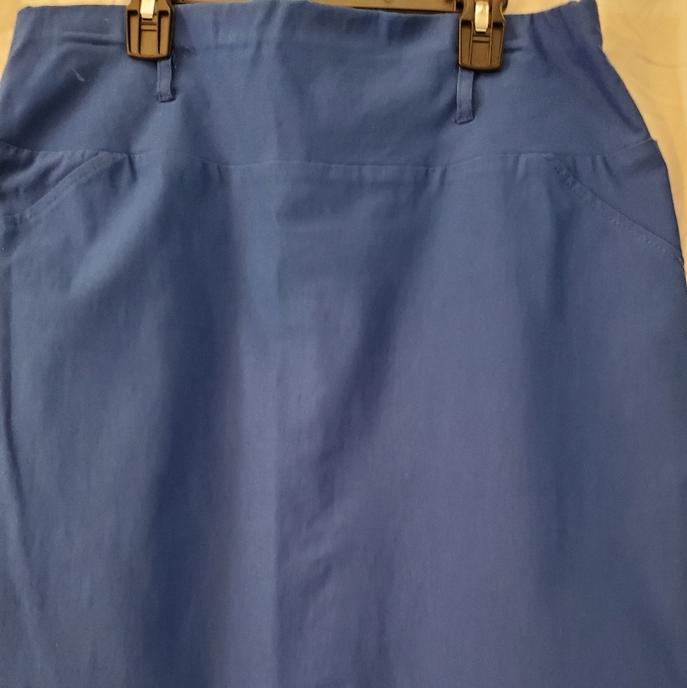 Ladies, fitted mini skirt